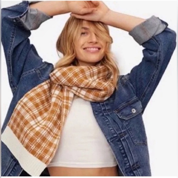 TIMBERLAND || Gold Plaid Scarf. Sz. OS - Picture 1 of 10